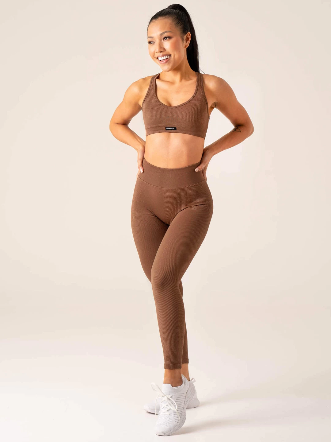 Circuit Rib Seamless Sports Bra - Chocolate 8 Circuit Rib Seamless Sports Bra - Chocolate - Image 8