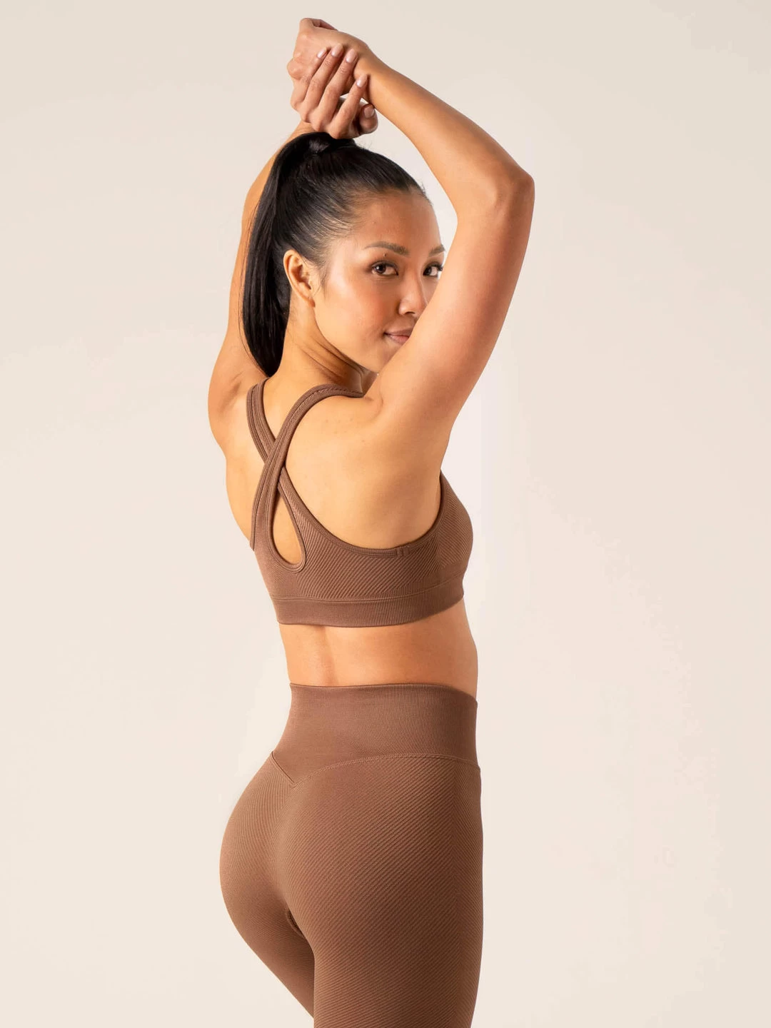 Circuit Rib Seamless Sports Bra - Chocolate 6 Circuit Rib Seamless Sports Bra - Chocolate - Image 6