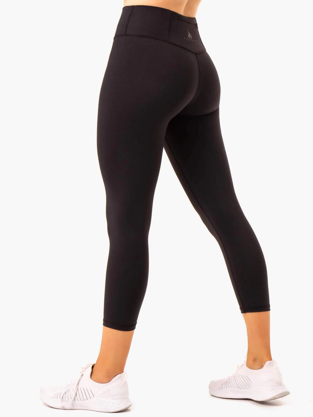 Movement High Waisted 7/8 Pocket Leggings - Black 2 Movement High Waisted 7/8 Pocket Leggings - Black - Image 2