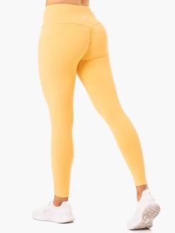 Staples Scrunch Bum Leggings - Mango